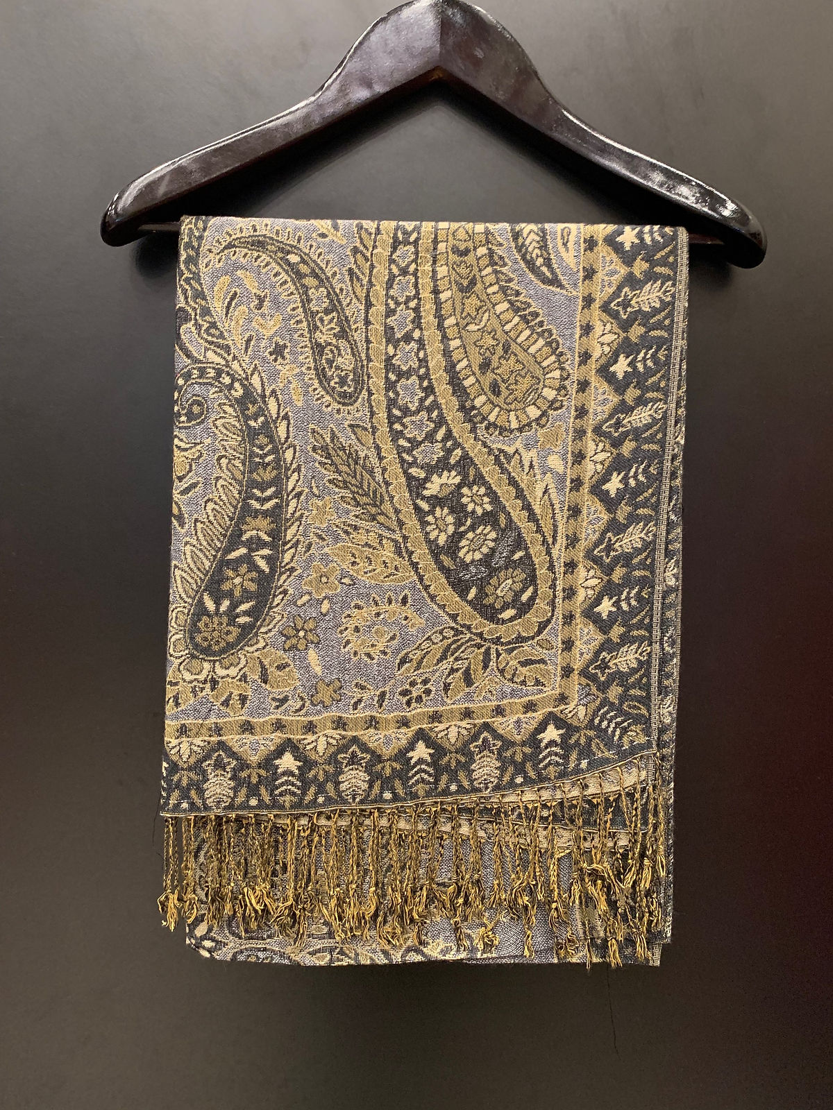 Pashmina scarfs