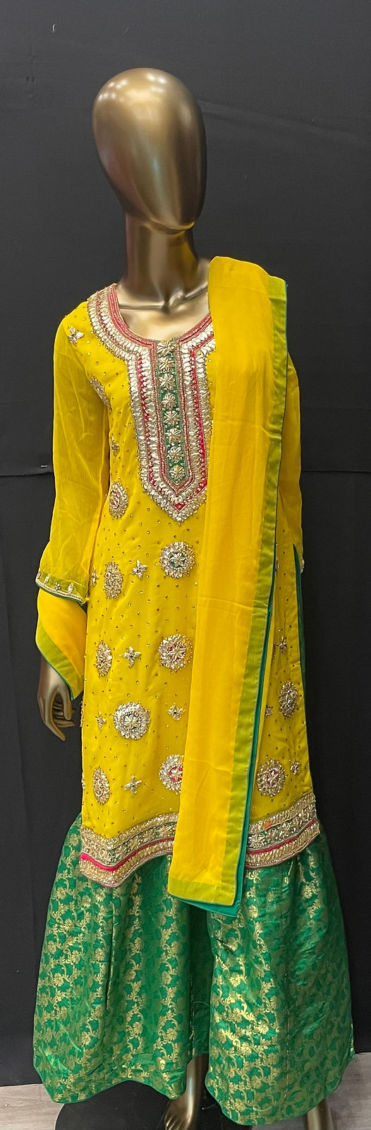 Embroidered Pakistani 3PCs Suit