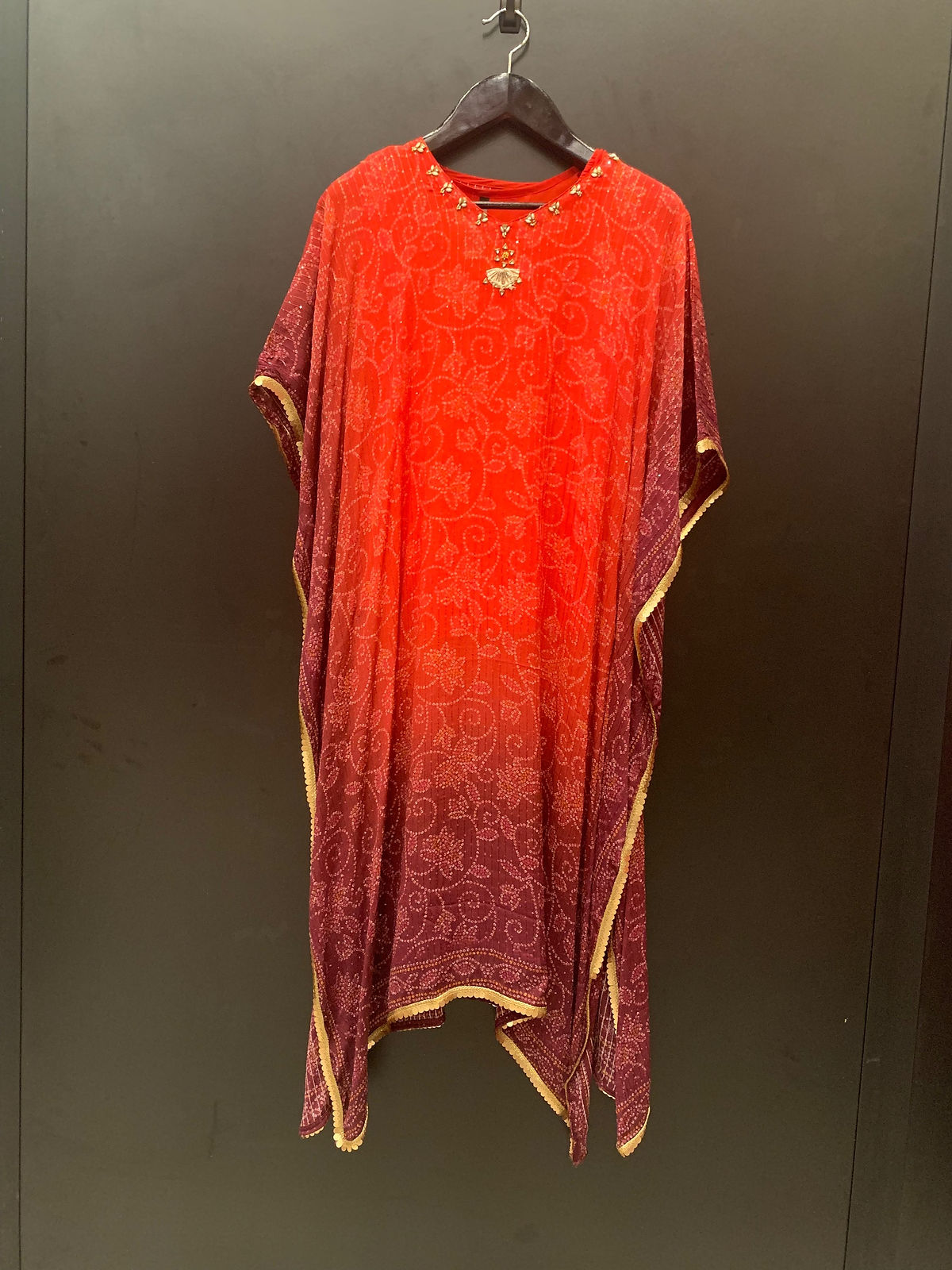 Women kaftan outfit, great fancy dress