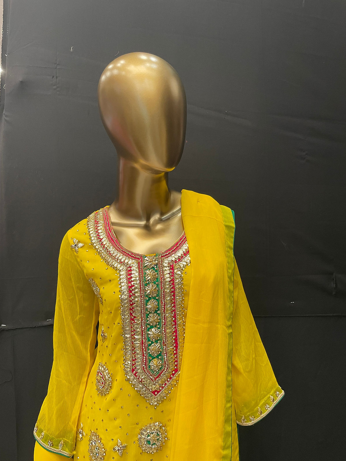 Embroidered Pakistani 3PCs Suit