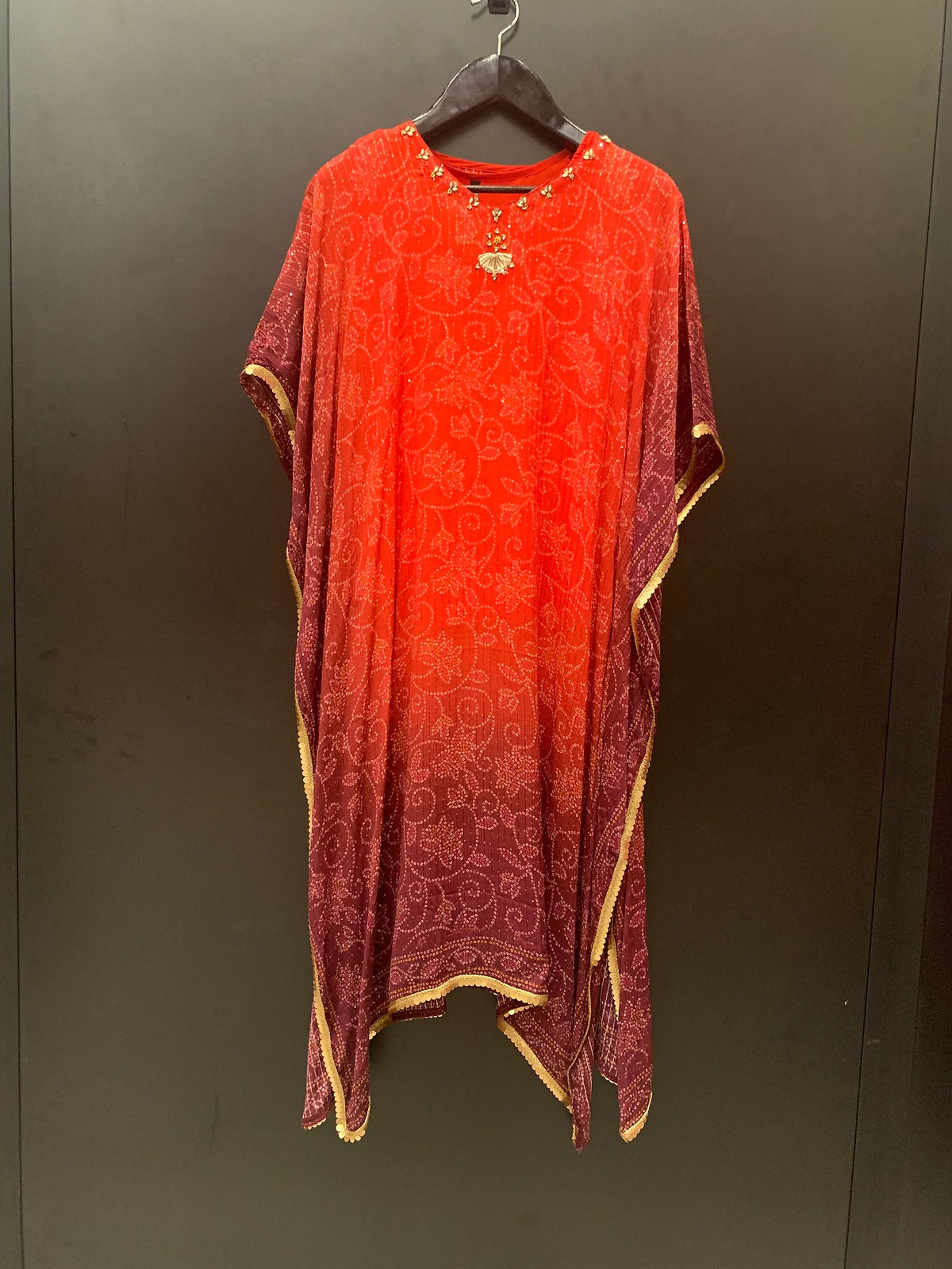 Women kaftan outfit, great fancy dress