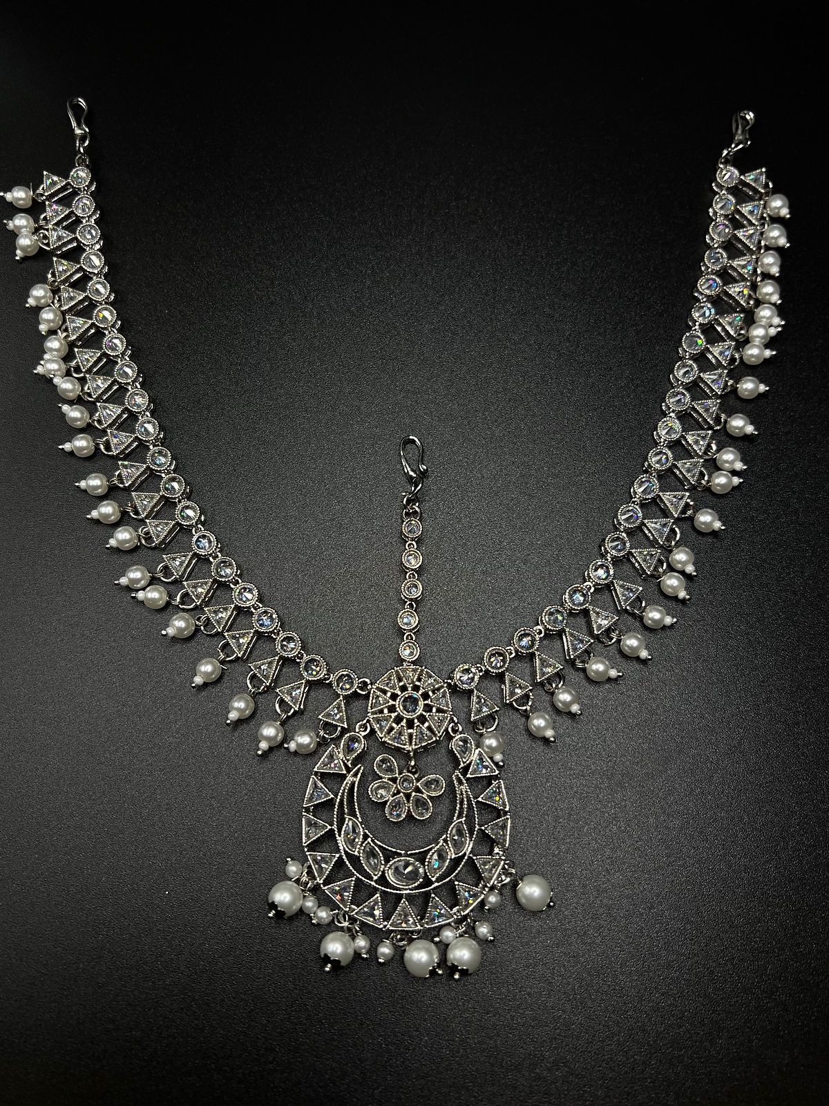 Silver Matha patti with pearls